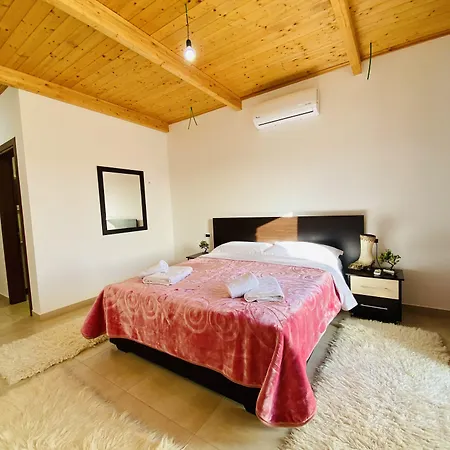 Lahuta E Vjeter Agroturizem 3* Lac