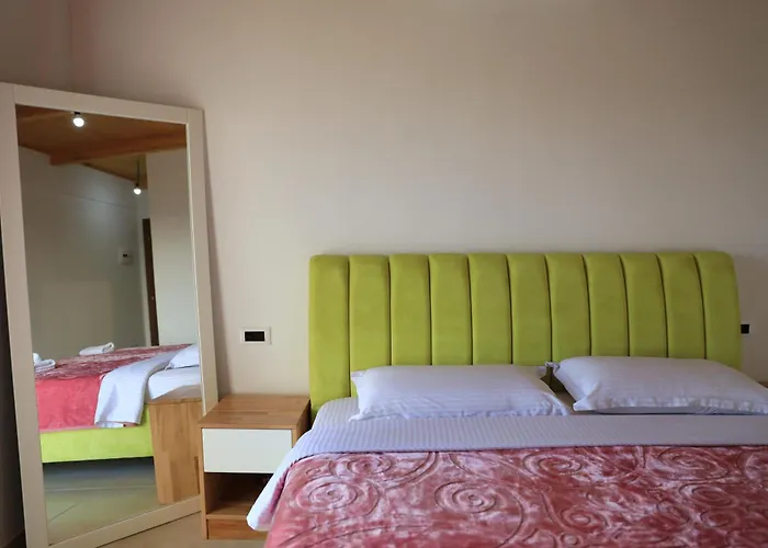 Lahuta E Vjeter Agroturizem 3* Lac