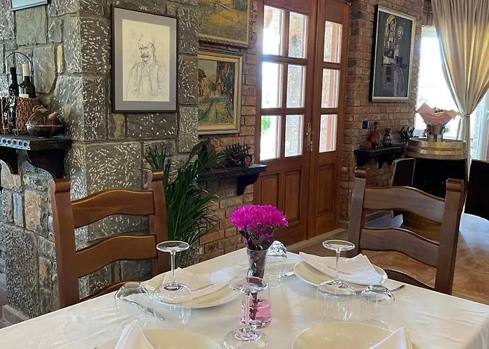 Lahuta E Vjeter Agroturizem Hotel 3*