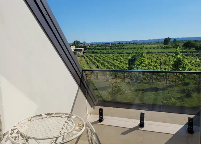 Lahuta E Vjeter Agroturizem 3*