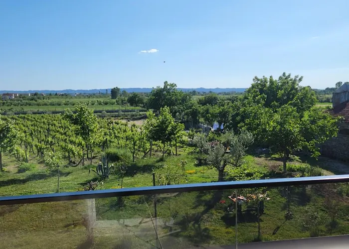 Lahuta E Vjeter Agroturizem Hotel