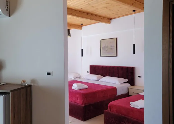 Hotel Lahuta E Vjeter Agroturizem Lac