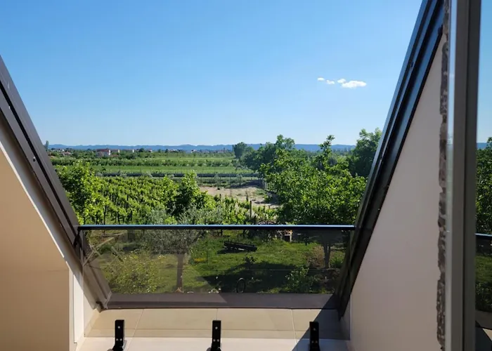 Hotel Lahuta E Vjeter Agroturizem Lac