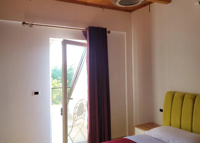 Lahuta E Vjeter Agroturizem Hotel 3*