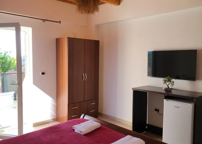 Lahuta E Vjeter Agroturizem Hotel