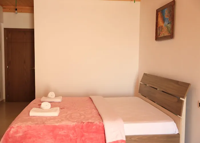 Lahuta E Vjeter Agroturizem 3*