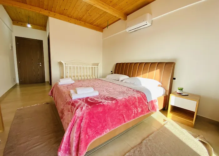 Lahuta E Vjeter Agroturizem Hotel Lac