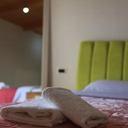 Hotel Lahuta E Vjeter Agroturizem Lac