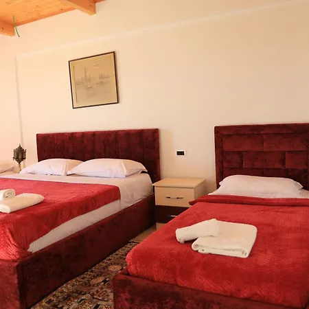 Lahuta E Vjeter Agroturizem Hotel 3*