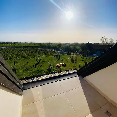 Lahuta E Vjeter Agroturizem Hotell 3*