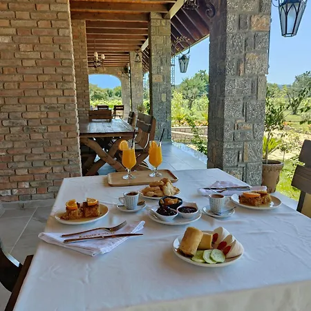 Lahuta E Vjeter Agroturizem Hotell 3*