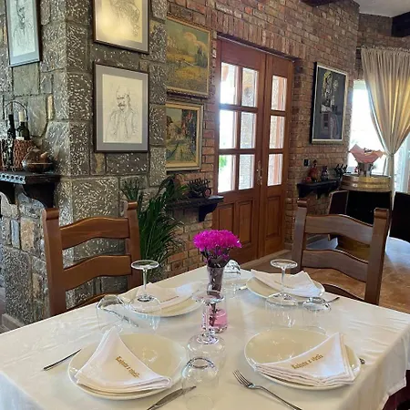 Lahuta E Vjeter Agroturizem Hotell 3*