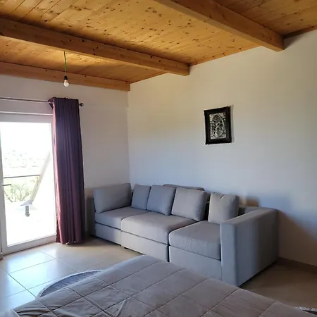 Lahuta E Vjeter Agroturizem Hotell Lac