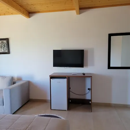 Hotell Lahuta E Vjeter Agroturizem Lac