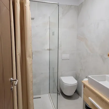 Lahuta E Vjeter Agroturizem 3*