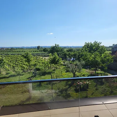 Lahuta E Vjeter Agroturizem Hotell