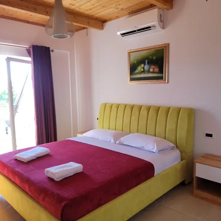 Lahuta E Vjeter Agroturizem Lac