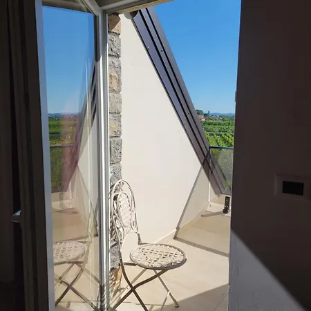 Hotell Lahuta E Vjeter Agroturizem Lac