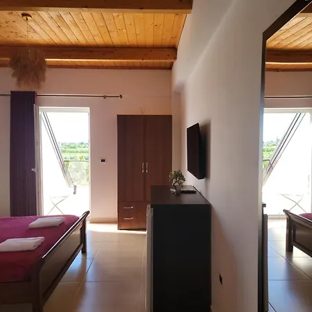 Lahuta E Vjeter Agroturizem Lac