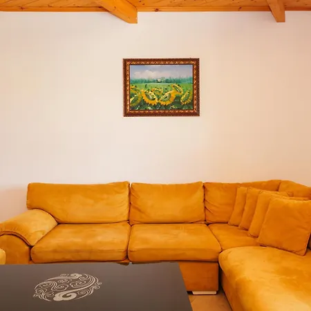 Lahuta E Vjeter Agroturizem 3* Lac
