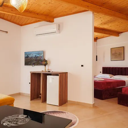 Hotel Lahuta E Vjeter Agroturizem