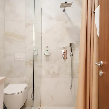 Hotel Lahuta E Vjeter Agroturizem 3*