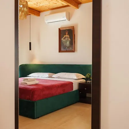 Hotel Lahuta E Vjeter Agroturizem 3*
