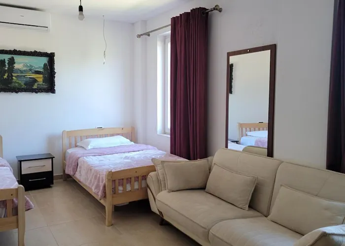 Lahuta E Vjeter Agroturizem 호텔 3*