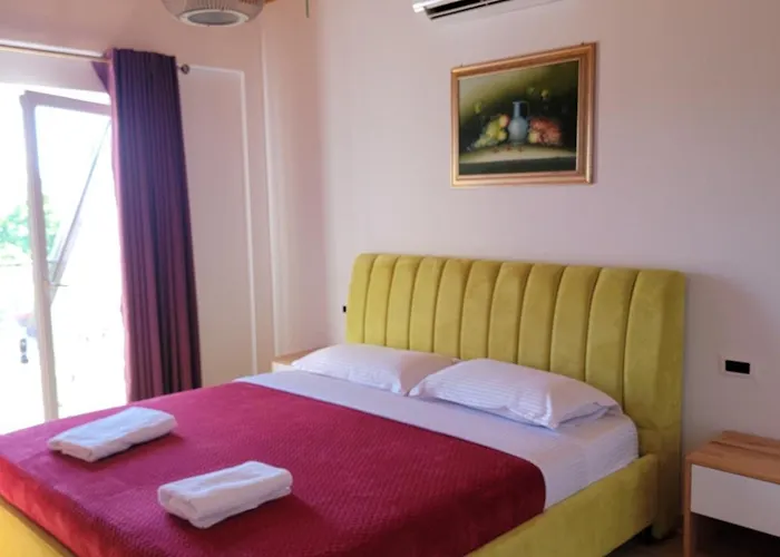 Lahuta E Vjeter Agroturizem Lac